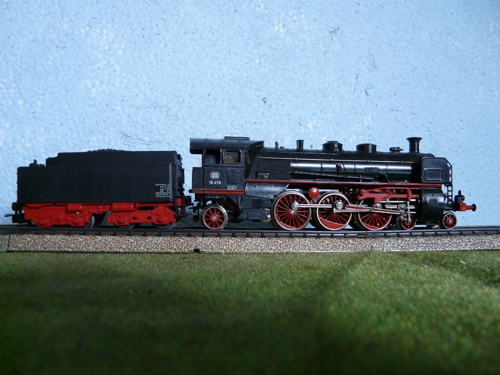 Märklin HO 3093 stoomloc met tender, o.v.p en info blaadjes, Hobby en Vrije tijd, Ophalen, Wisselstroom, Gebruikt, Locomotief