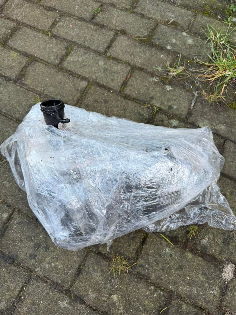 Benzine tank carb vespa sprint prima, Enlèvement ou Envoi, Comme neuf