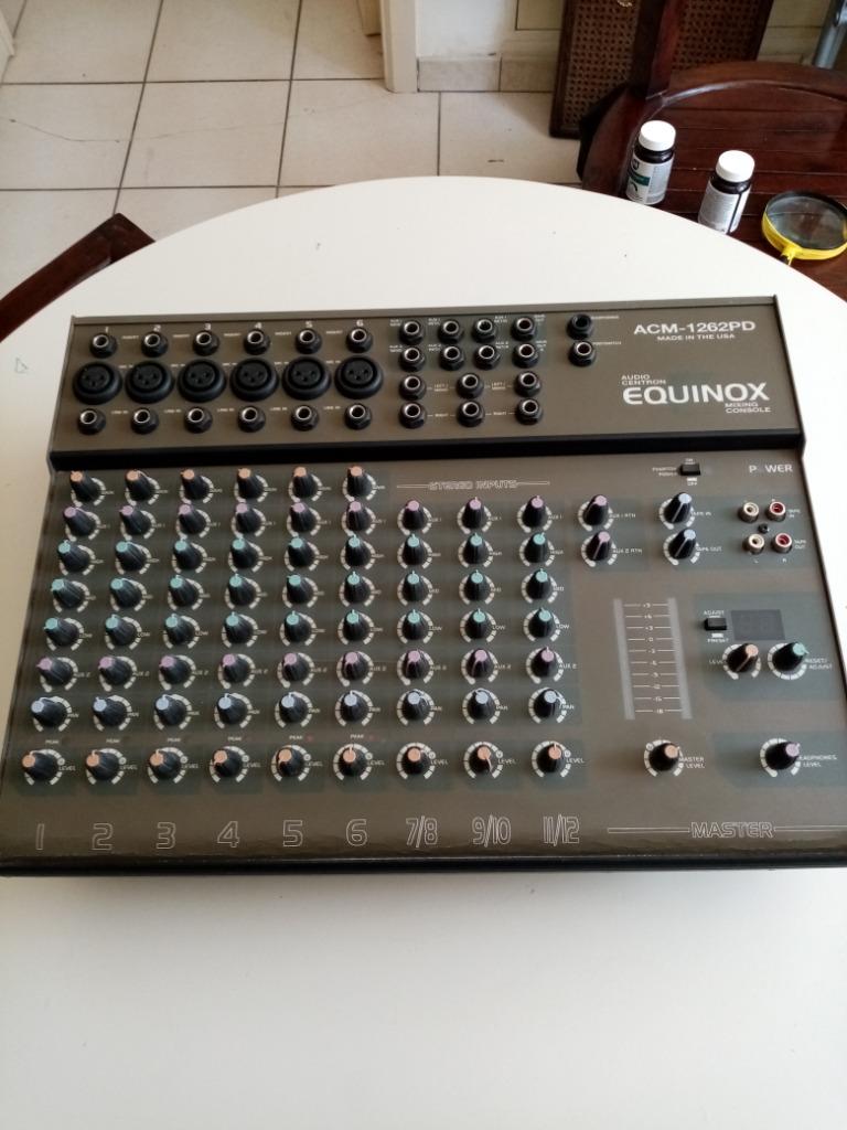 Mengpaneel Equinox, Enlèvement, Comme neuf, 20 canaux ou plus, Entrée micro