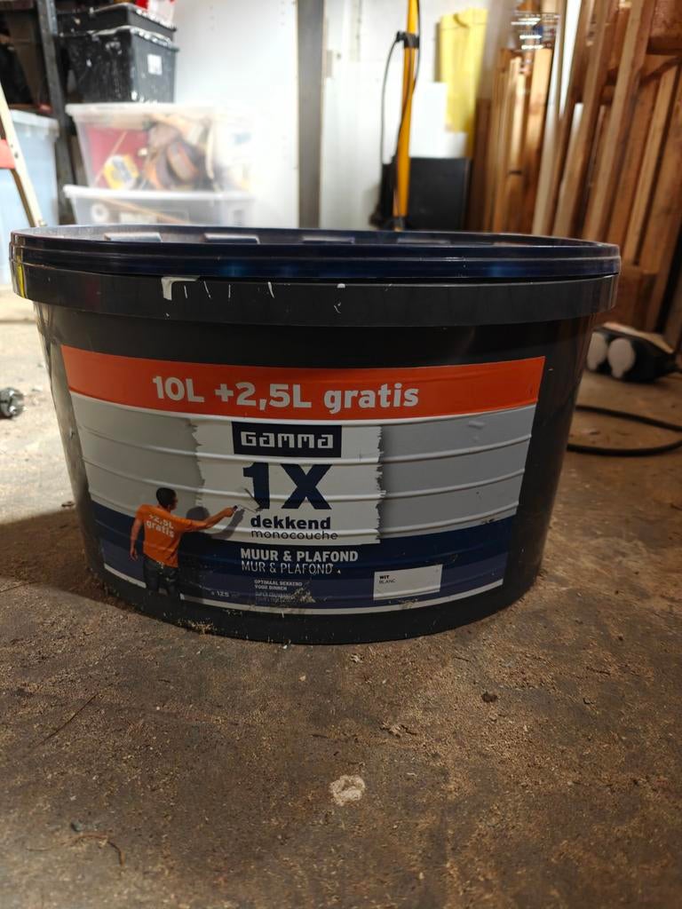 Gamme de peintures murales blanches, Enlèvement