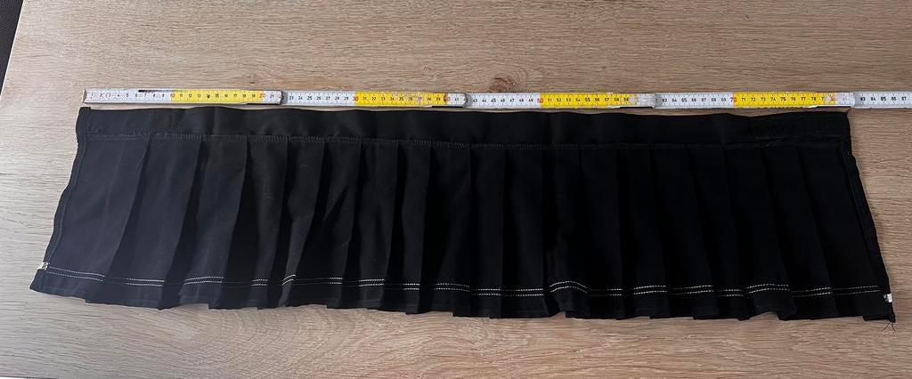 Mini jupe plissée de 20cm de hauteur, Vêtements | Femmes, Enlèvement ou Envoi, Porté, Taille 36 (S), Noir