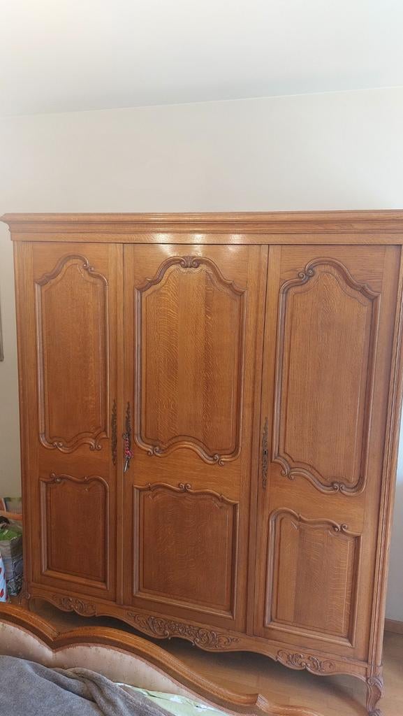 Antieke kleerkast, Ophalen