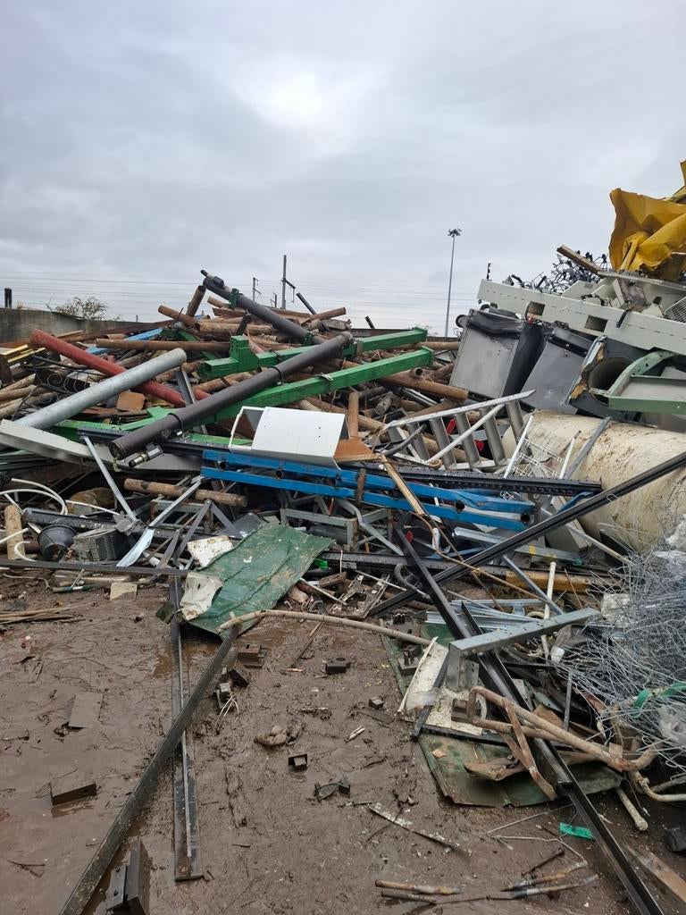 Bonjour je suis Ferrailleur GSM 0485 04 01 29, Enlèvement