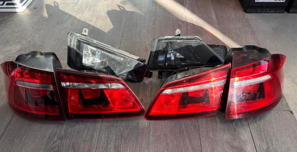 Compleet linker achterlicht + rechter achterlicht vw Sportsv, Auto-onderdelen, Verlichting, Volkswagen, Gebruikt, Ophalen