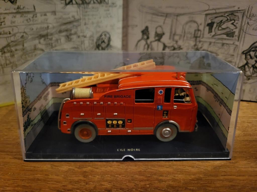 Tintin Car 1/43 Le Camion des Pompiers de L'Ile Noire, Collections, Enlèvement ou Envoi, Tintin, Comme neuf