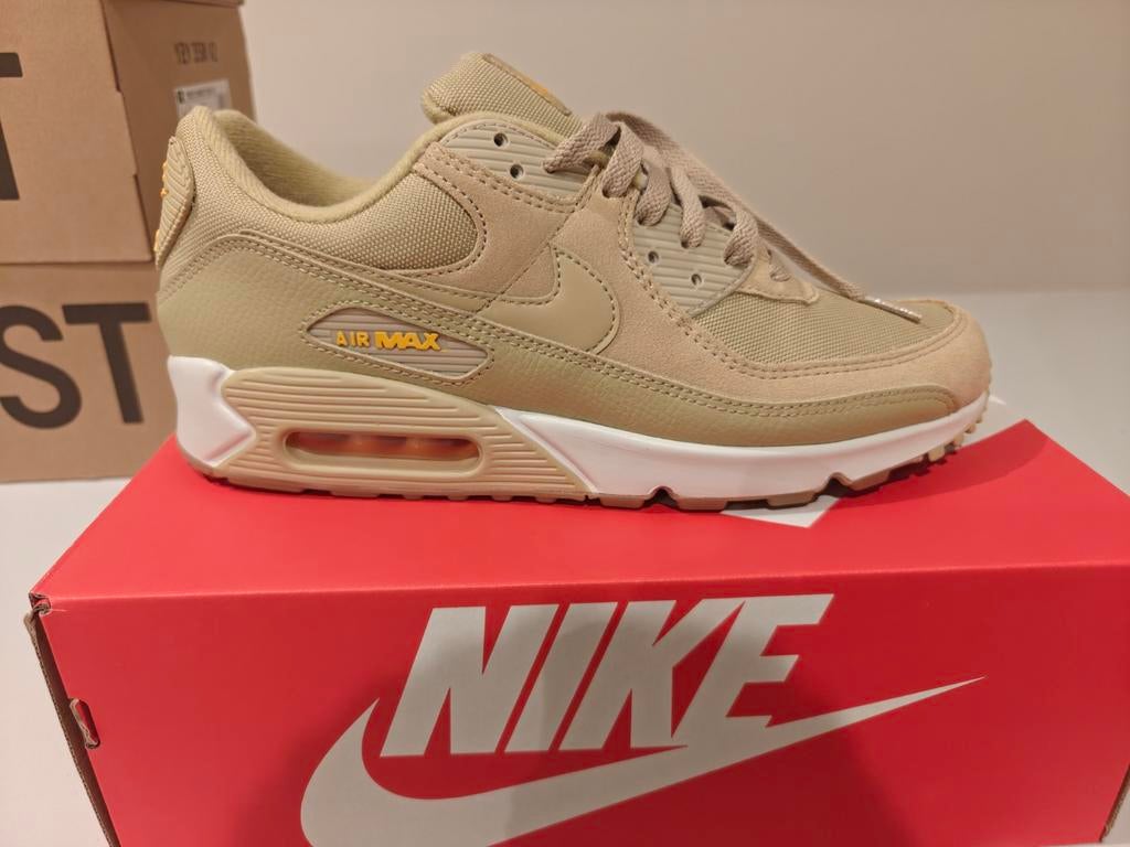 Yeezy's en airmax 90 te koop, Ophalen
