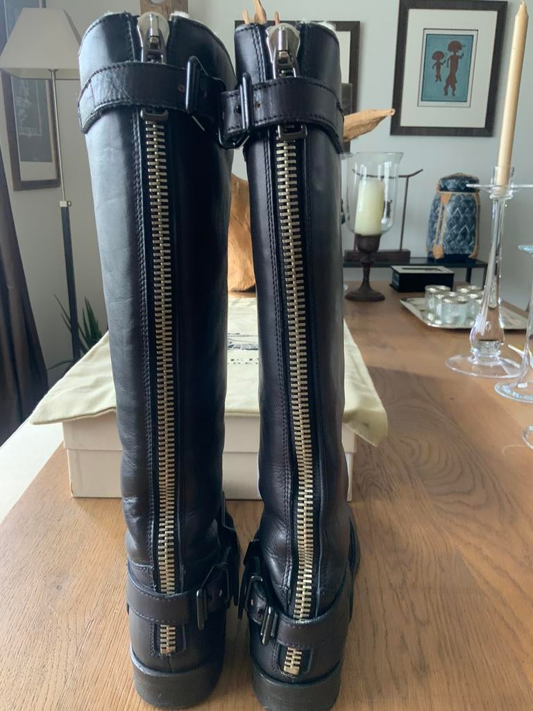 Burberry zwarte laars met shearling, Kleding | Dames, Ophalen of Verzenden, Zo goed als nieuw, Zwart