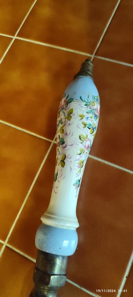 Oude porseleinen bierkan., Ophalen, Gebruikt, Flesopener, Overige merken