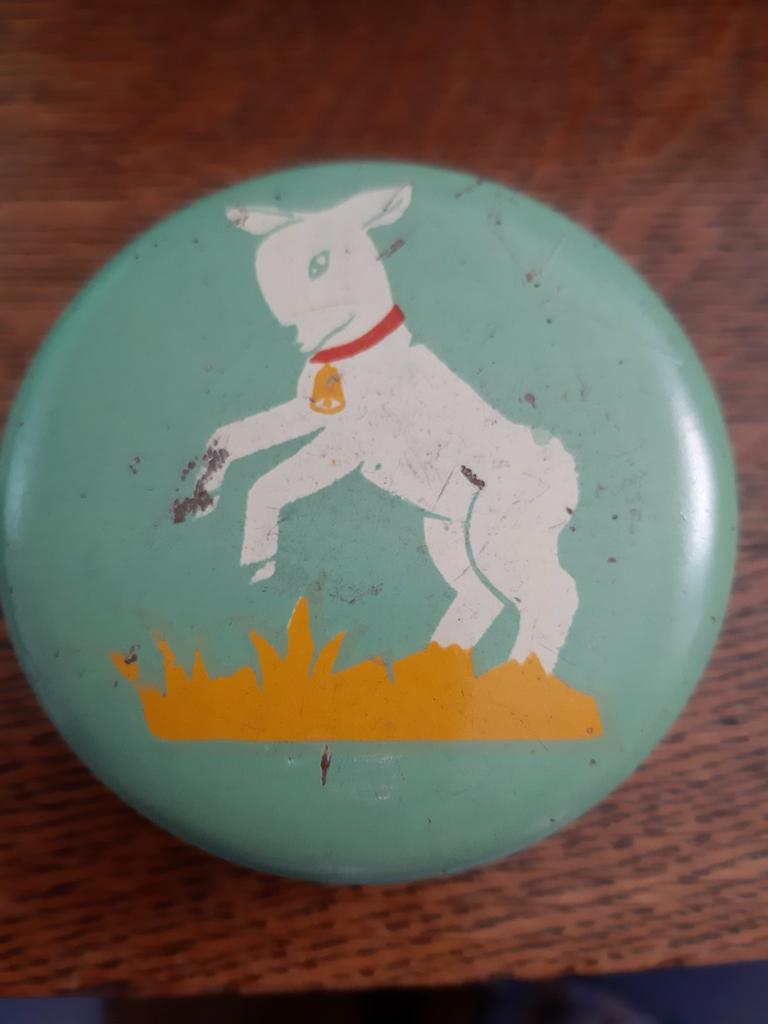 Oud blikken doosje met lammetje op, Ophalen of Verzenden, Gebruikt