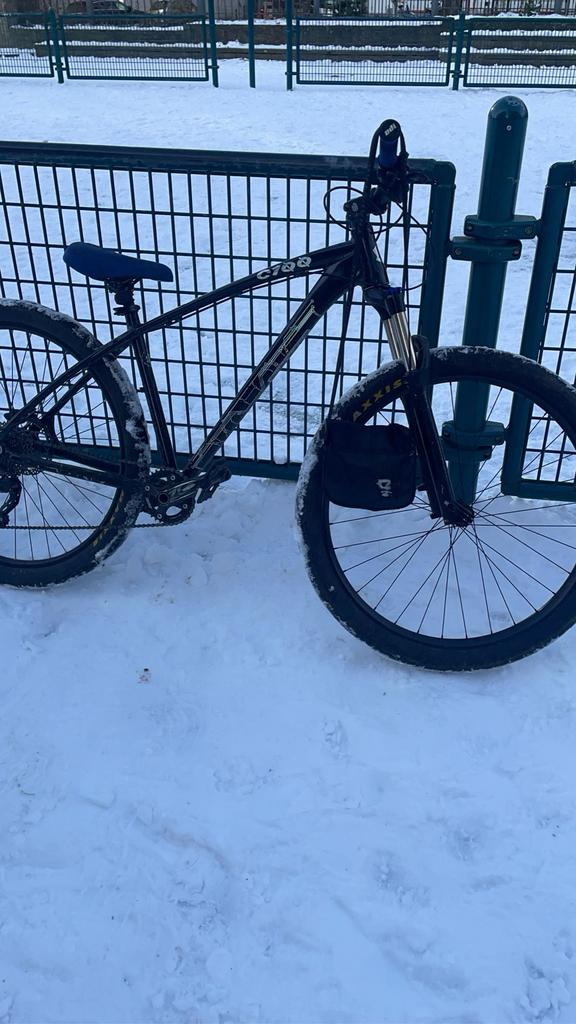 C100, Fietsen en Brommers, Ophalen