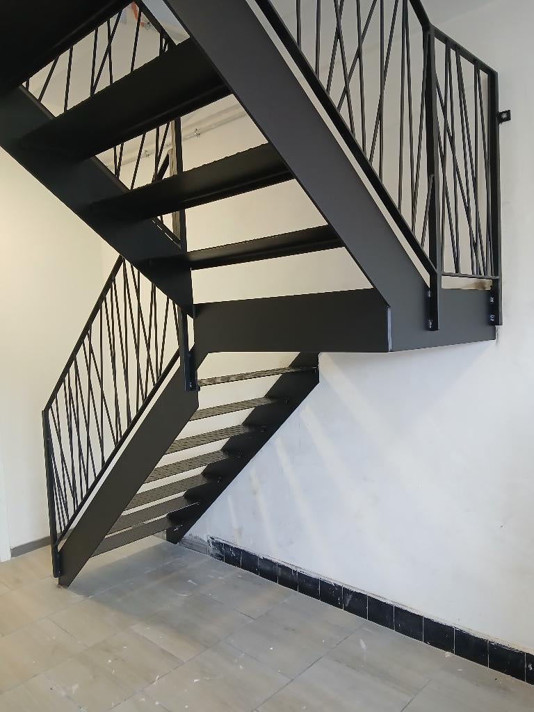 Escaliers, Enlèvement, Neuf, Escalier, 4 mètres ou plus