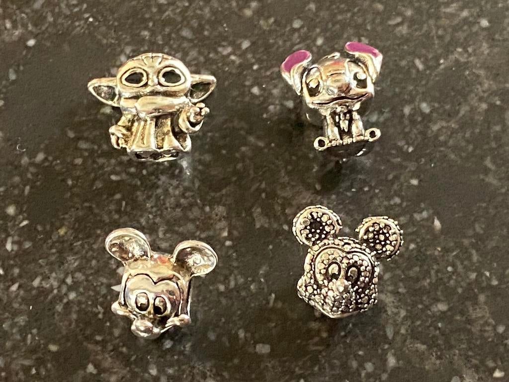 Bedels van Disney, NIEUW, Handtassen en Accessoires, Bedels, Nieuw, Overige merken, 4 bedels of meer, Ophalen of Verzenden