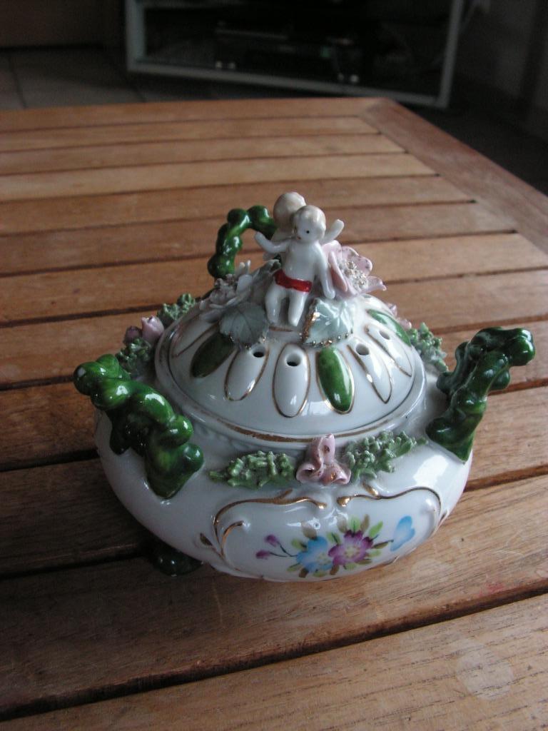 Prachtige bonbonnière in aardewerk, Antiek en Kunst, Ophalen of Verzenden