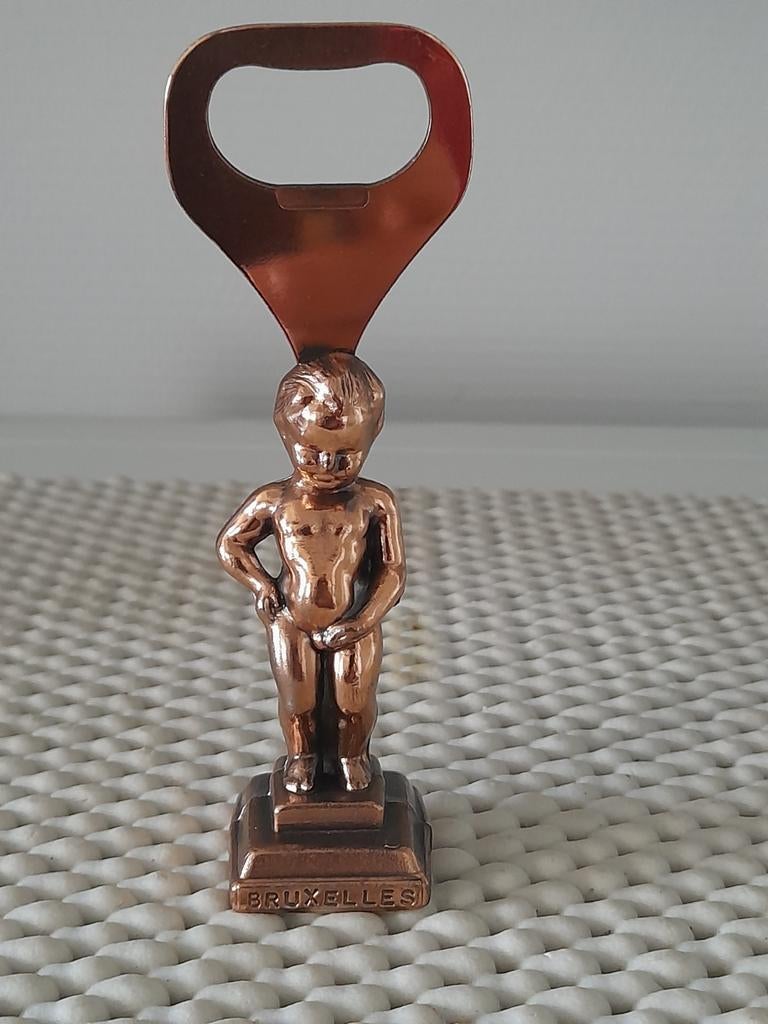 Neuf - Ouvre bouteille Manneken Pis Bruxelles sur pied, Antiquités & Art, Enlèvement ou Envoi