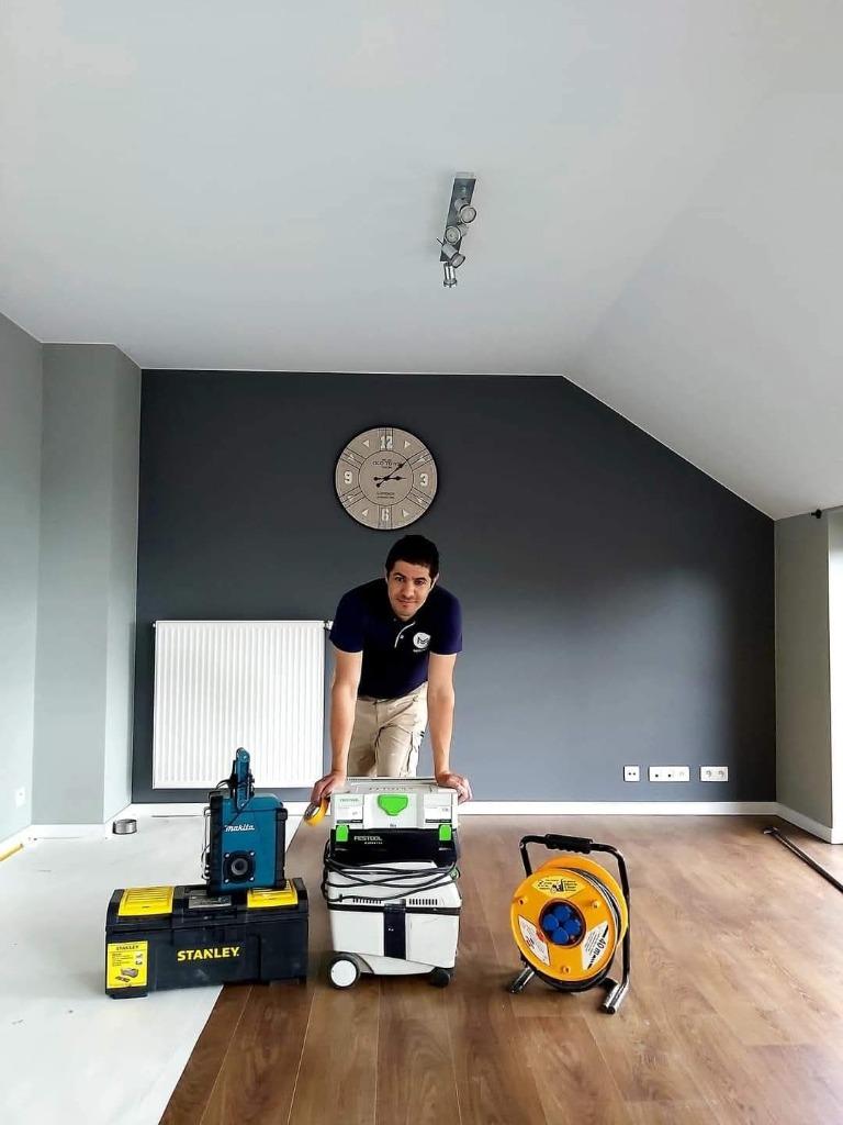 Peintre  en bâtiment professionnel de 16ans d'expérience, Garantie, Papier peint