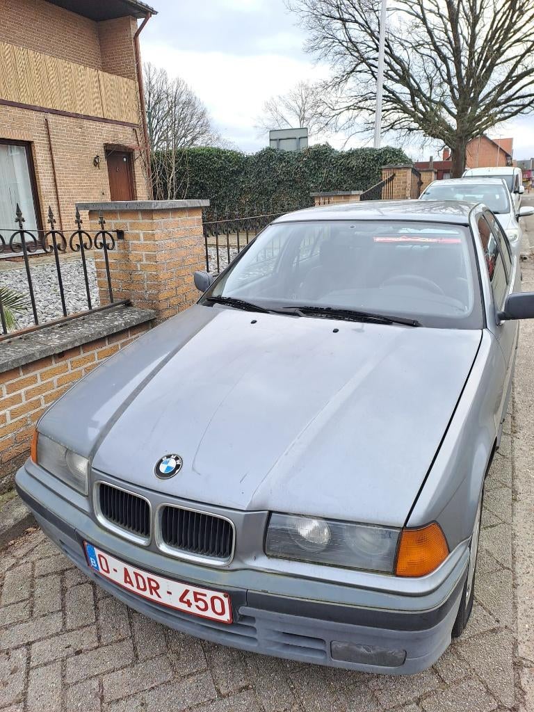 Bmw E36 3.18i bouwjaar 1992 oldtimer, Autos, BMW, Particulier, Série 3, Rétroviseurs électriques, Radio, Attache-remorque, Essence