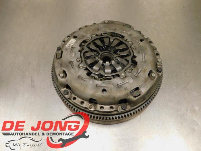 Dubbele massa vliegwiel van een Audi A3, Auto-onderdelen, Motor en Toebehoren, Audi, Gebruikt, 3 maanden garantie, Ophalen of Verzenden