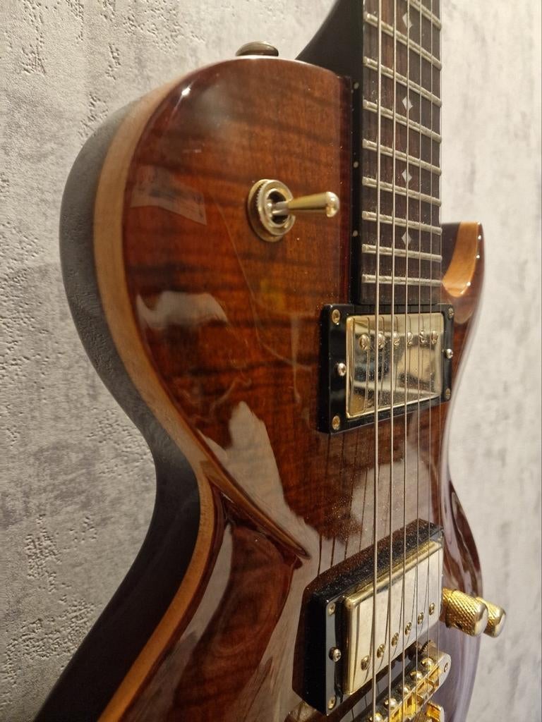 DBZ Bolero Korea (pré-Diamond) — ambiance de boutique massiv, Musique & Instruments, Instruments à corde | Guitares | Électriques