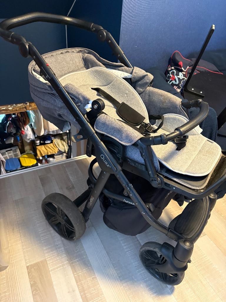 Quax kinderwagen met toebehoren, Kinderen en Baby's, Kinderwagens en Combinaties, Gebruikt, Verstelbare duwstang, Ophalen, Kinderwagen
