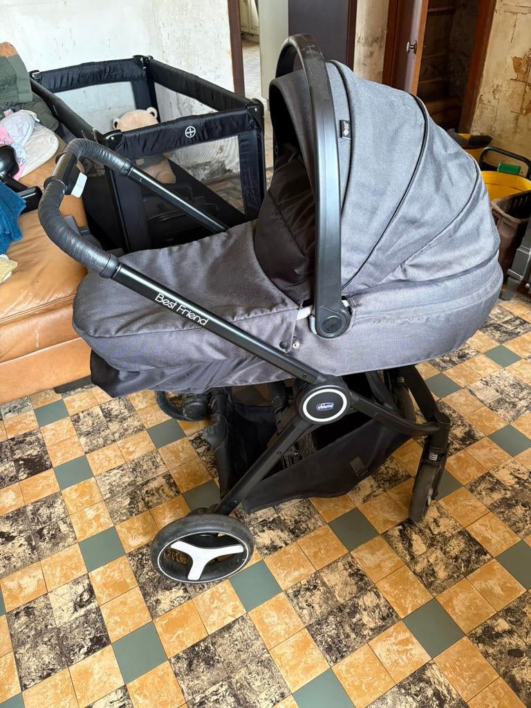 Chicco trio 3 en 1 best friend, Enfants & Bébés, Enlèvement ou Envoi, Comme neuf, Poussette