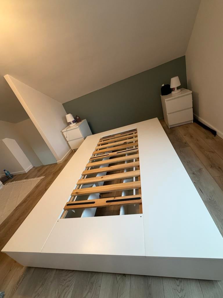 Ikea bed 140x200 met laden, Huis en Inrichting, Slaapkamer | Bedden, Ophalen, Wit, 140 cm, Zo goed als nieuw