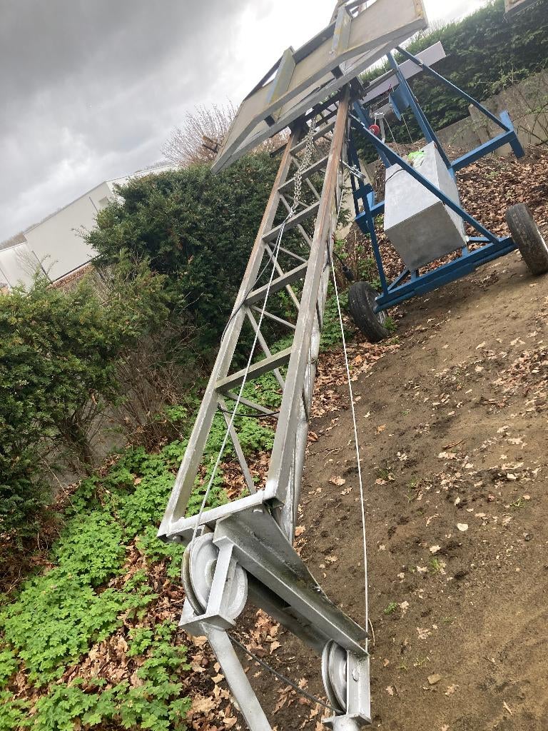 bouwlift met plateau op 220 volt, Doe-het-zelf en Bouw, Bouwliften, Ophalen, Gebruikt, Bouwlift