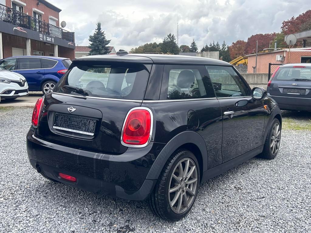 Mini cooper 1.5 diesel bj 2016 km 91.000, Auto's, Voorwielaandrijving, 4 zetels, Stof, 4 cilinders