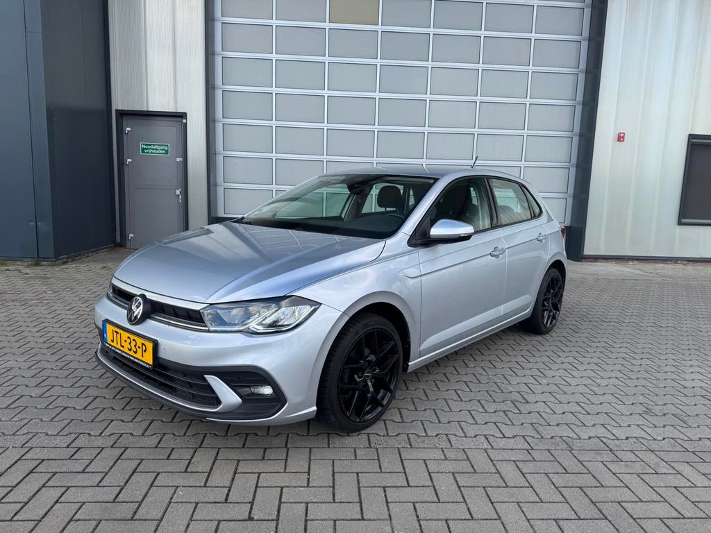 Volkswagen polo 1.0 tsi 2023 carplay zetelverwarming, Stof, 5 deurs, Particulier, Zilver of Grijs