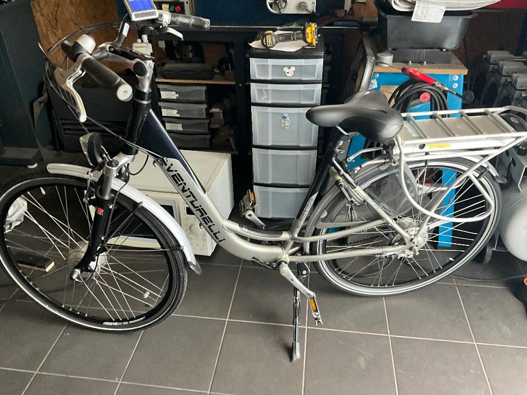 Elektrische fiets met lage instap, Fietsen en Brommers, Fietsen | Dames | Damesfietsen, 47 tot 50 cm, Ophalen, Gebruikt, Overige merken