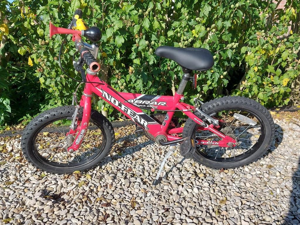 Vtt 16 pouces avec gants et casque 4 à 8 ans, Vélos & Vélomoteurs, Enlèvement, Utilisé, 16 à 20 pouces, Stabilisateurs