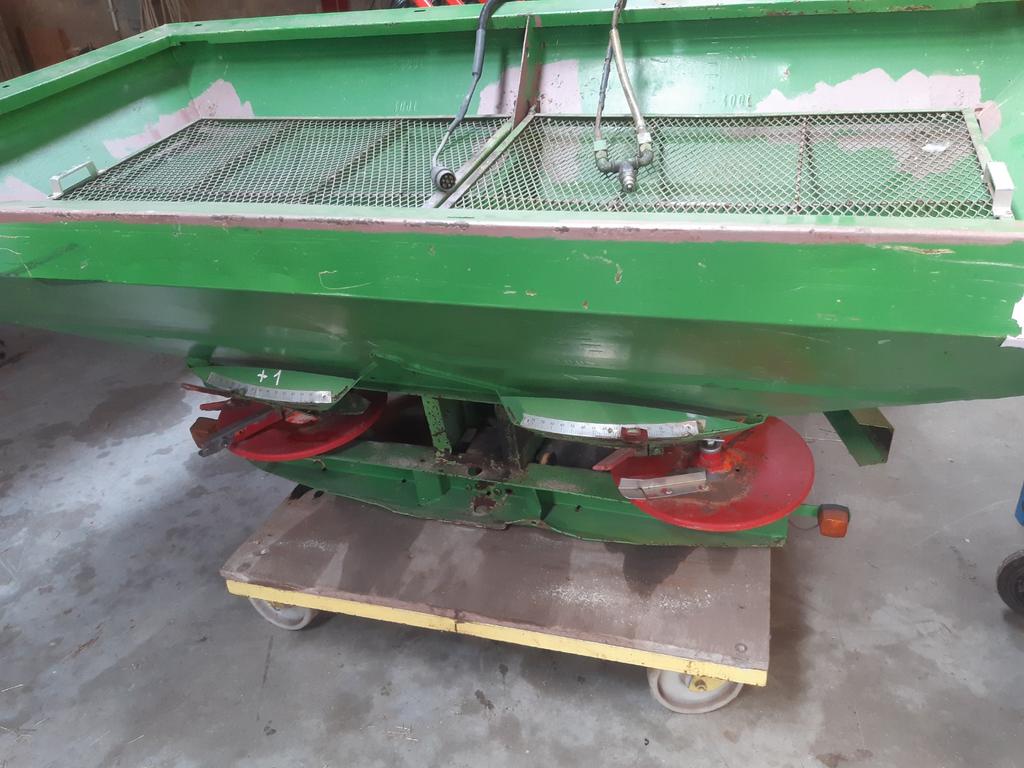 Kunstmesstofstrooier amazone 21 meter, Zakelijke goederen, Ophalen of Verzenden