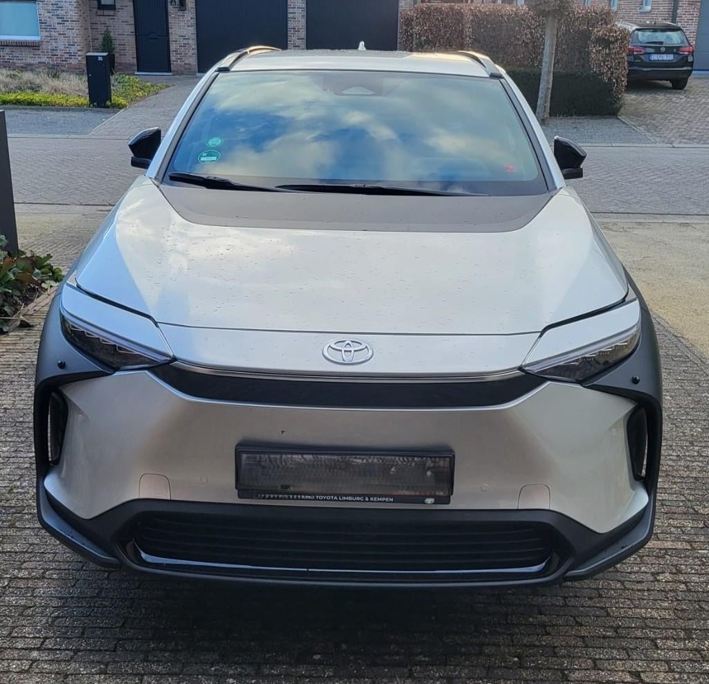 Toyota BZ4X 2025 Business plus, Automaat., Autos, Toyota, Argent ou Gris, Achat, Carnet d'entretien, Noir