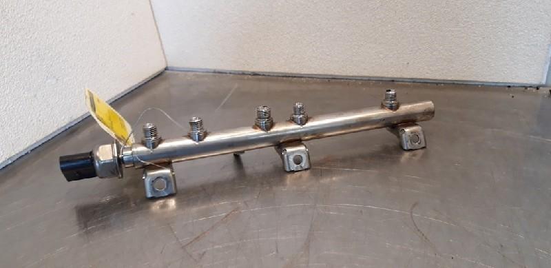 RAMPE D'INJECTION BMW 1 serie (E81) (|13537562474|7562474|), Utilisé, BMW