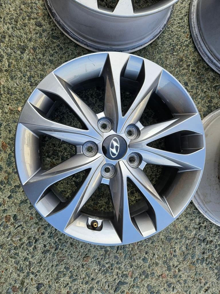 4 jantes Hyundai en 16 " 5X114.3, Auto-onderdelen, Banden en Velgen, Ophalen, Gebruikt, 16 inch, Velg(en)