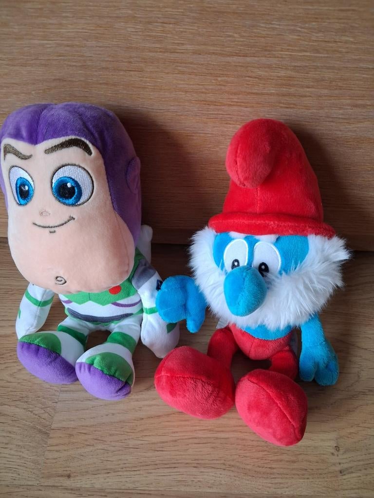 Knuffel Disney Pixar en grote smurf (+/- 30cm), Verzamelen, Ophalen of Verzenden, Grote Smurf