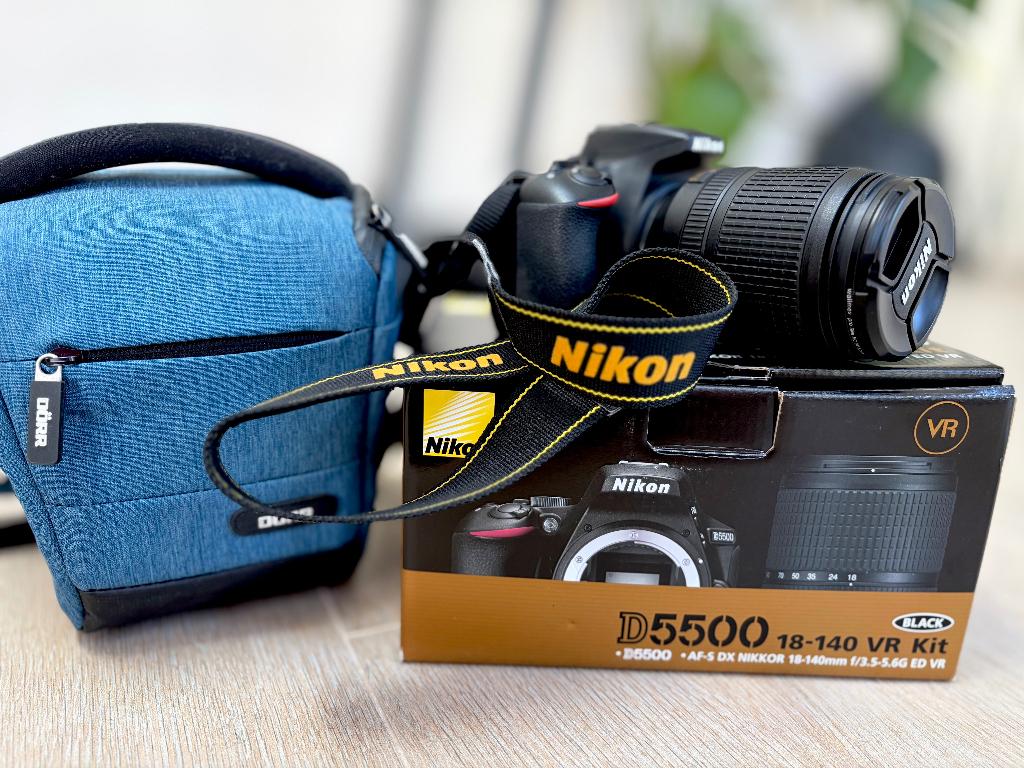 Nikon D5500 + 18-140mm VR | Slechts 7.200 clicks!, Audio, Tv en Foto, Fotocamera's Digitaal, Ophalen, Zo goed als nieuw, Spiegelreflex