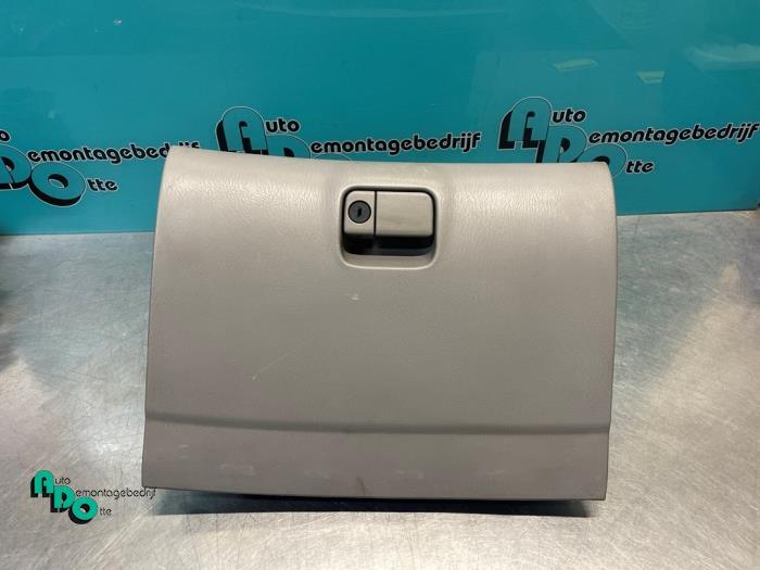 Dashboardkastje van een Mazda 323F (323F BJ 98-), Gebruikt, -, -, Ophalen of Verzenden