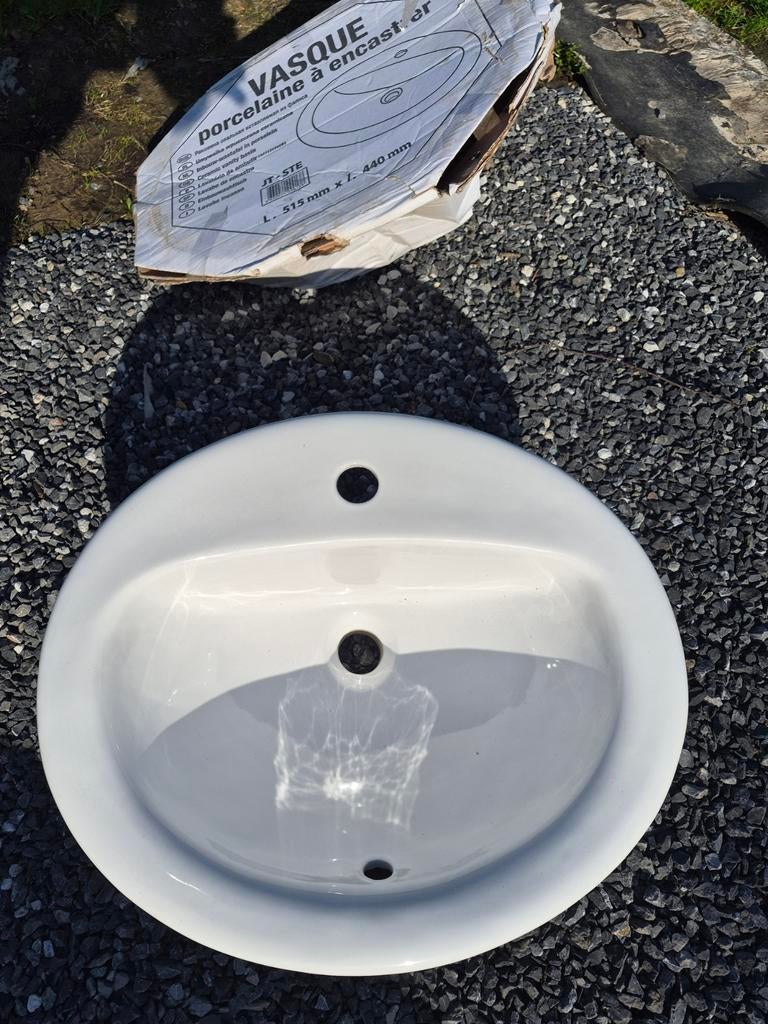 Vasque en porcelaine à encastrer, Enlèvement