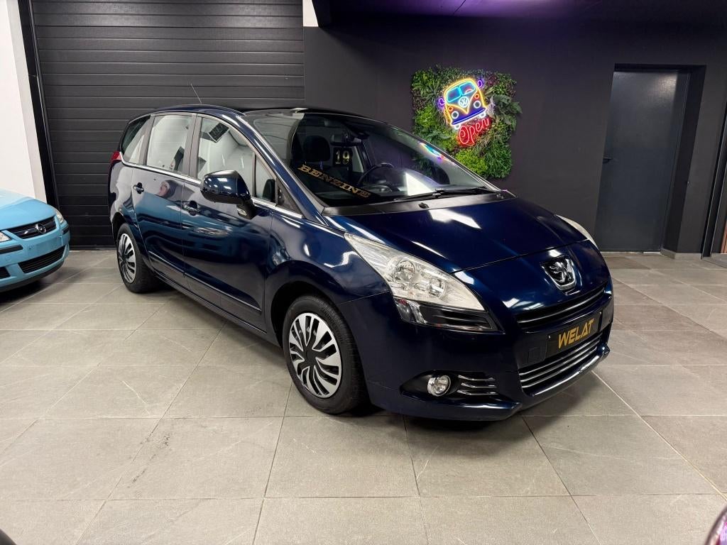 PEUGEOT 5008 BENZINE *7* ZETEL 1.6 MOTOR, Bluetooth, Euro 5, Zwart, 120 kW