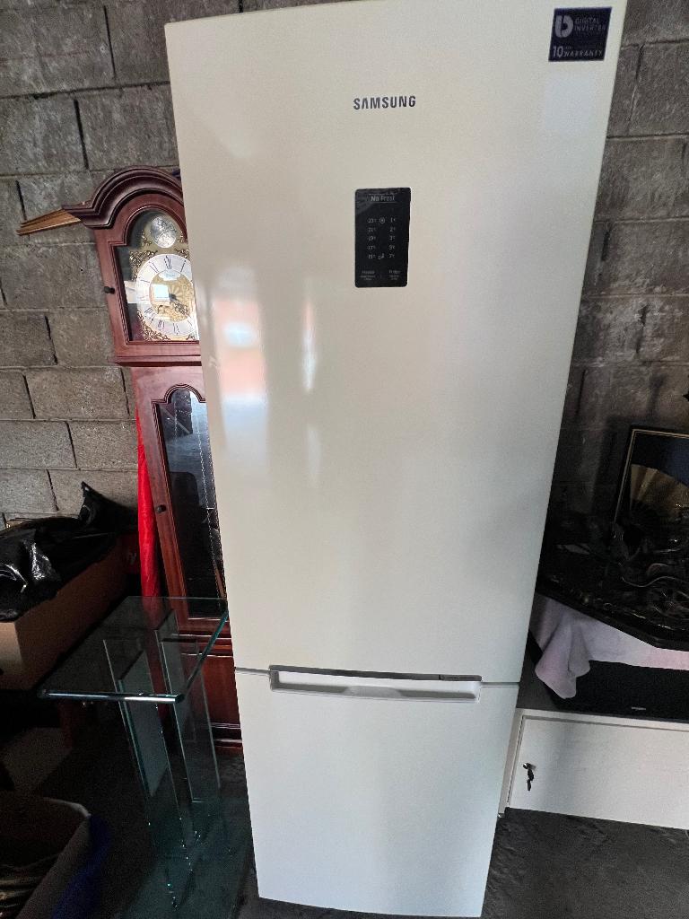 Frigo congélateur à tiroirs digital, Electroménager, Réfrigérateurs & Frigos, Classe énergétique A ou plus économe, Avec compartiment congélateur