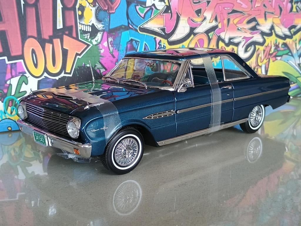 Ford Falcon Hard Top 1963 Sunstar 1/18 --NIEUWSTAAT--, Ophalen of Verzenden, Zo goed als nieuw, Auto, Sun Star