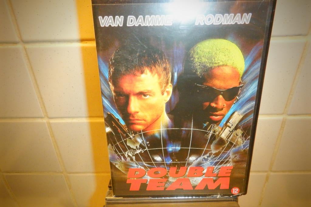 DVD Double Team. ( van Damme & Rodman), CD & DVD, DVD | Action, Comme neuf, Action, À partir de 12 ans, Enlèvement ou Envoi