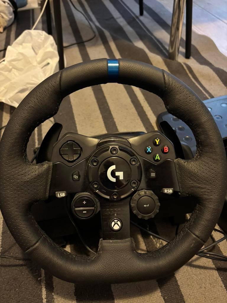 Logitech G923 Trueforce simracing stuur + playseat Challenge, Games en Spelcomputers, Ophalen, Zo goed als nieuw, Xbox One