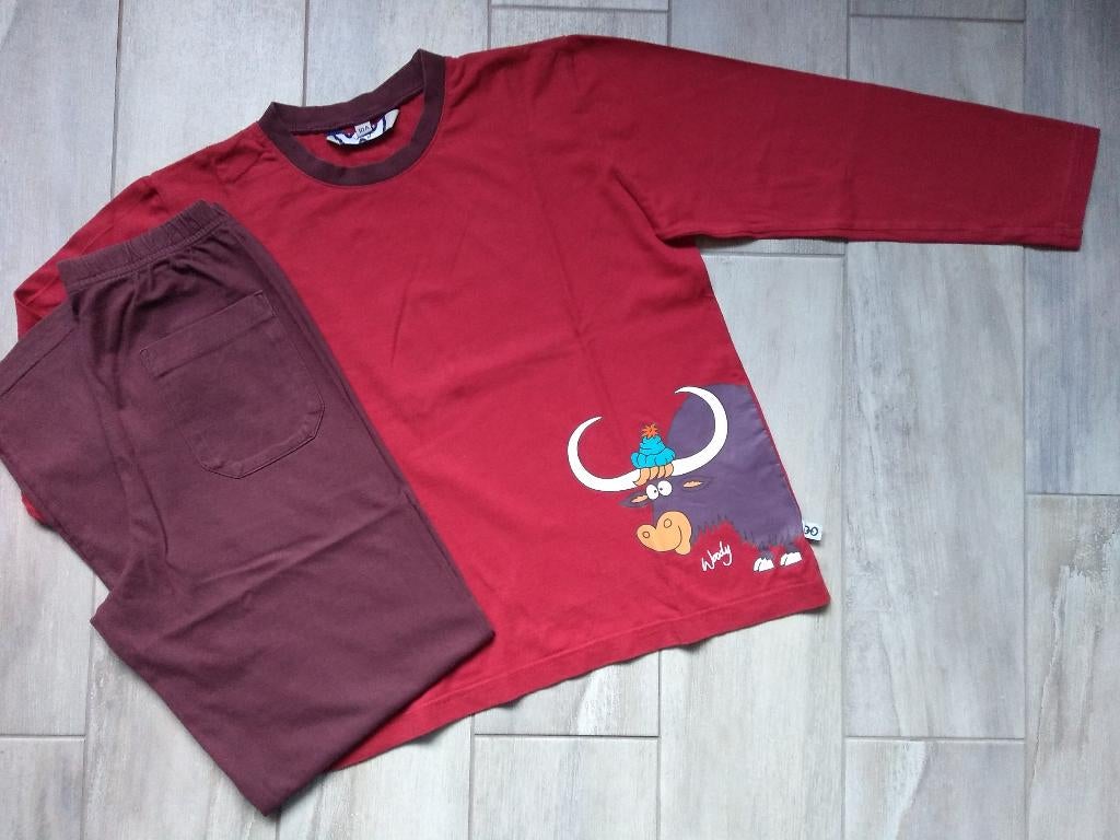 ★ M140 - Woody pyjama thema mamoet, Kinderen en Baby's, Kinderkleding | Maat 140, Gebruikt, Jongen, Nacht- of Onderkleding, Ophalen of Verzenden