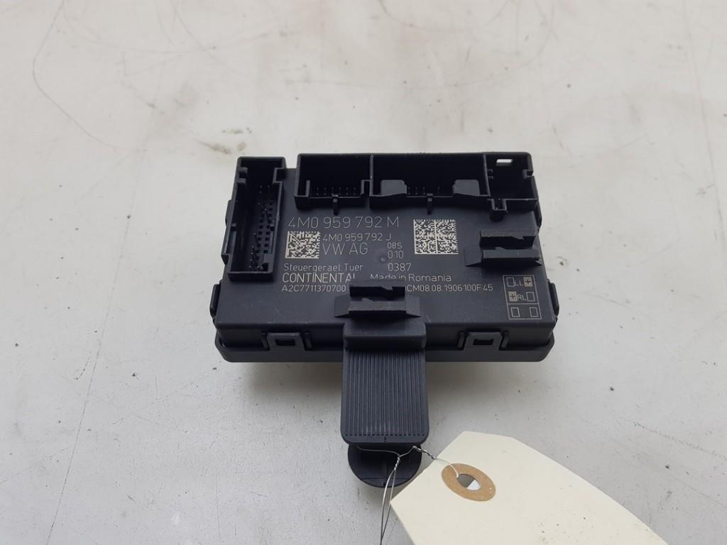 ORDINATEUR VEROUILLAGE CENTRALISE Audi E-Tron (GEN), Utilisé, Audi