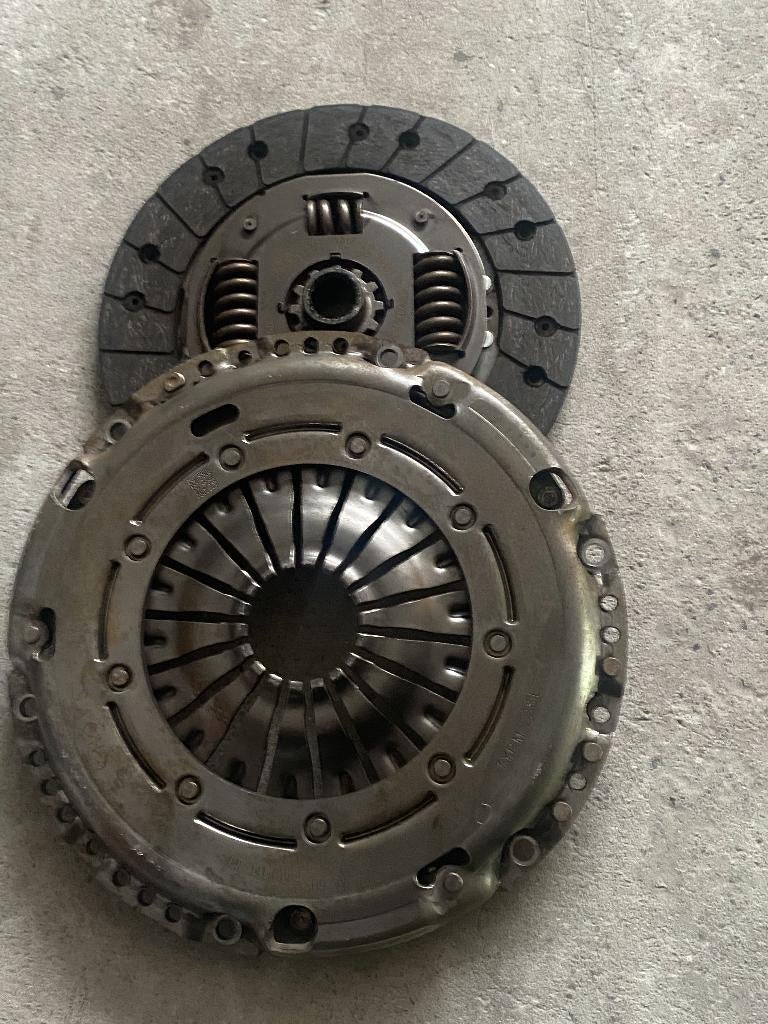 Embrayage VW,Audi,Skoda,Seat Réf. : 04E 141 016 J, Enlèvement, Seat