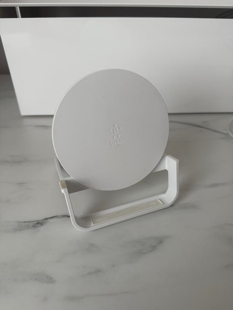 Support de recharge sans fil Belkin Boost up 10 W, Télécoms, Téléphonie mobile | Chargeurs pour téléphone, Utilisé, Apple iPhone