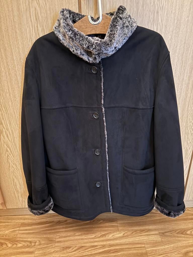 Zwarte suede jas (46), Kleding | Dames, Jassen | Winter, Maat 46/48 (XL) of groter, Ophalen of Verzenden, Gedragen, Eugen Klein