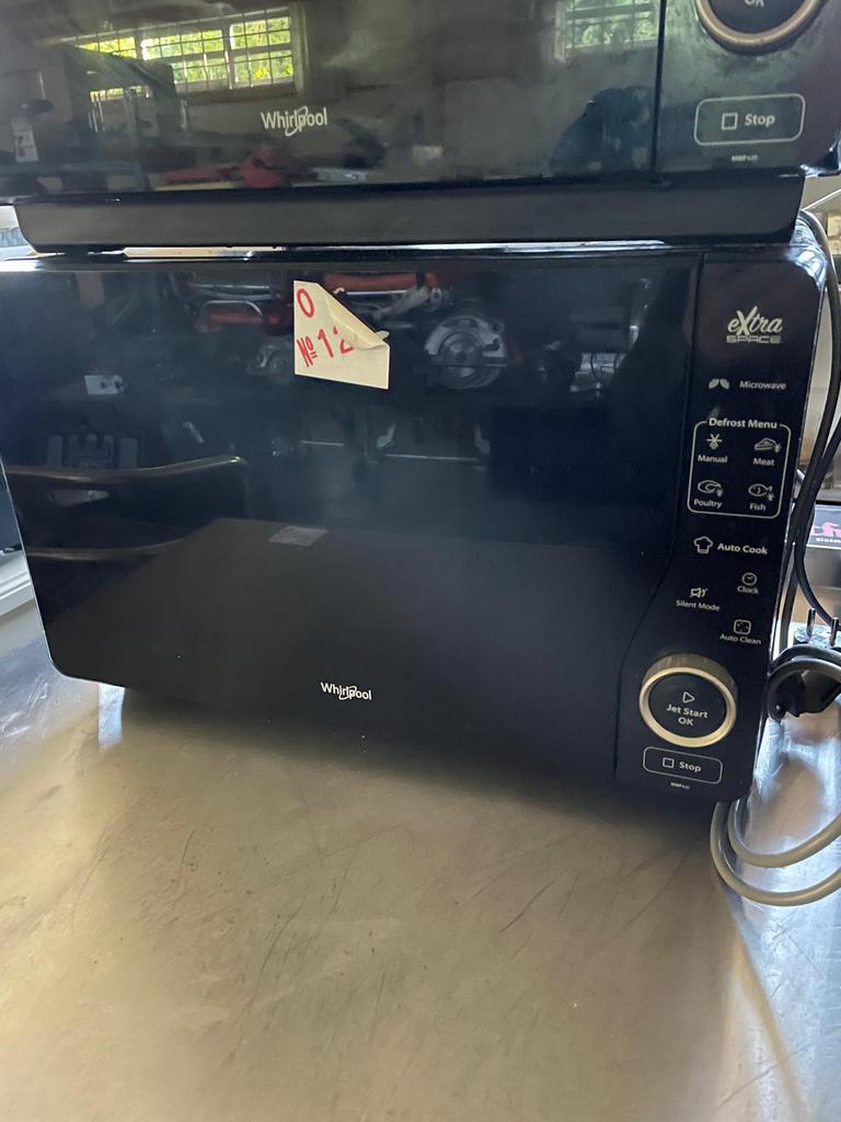 Professionele microgolfoven Whirlpool mwf420 bl extraspace, Elektronische apparatuur, Microgolfovens, Microgolfoven, Ophalen of Verzenden