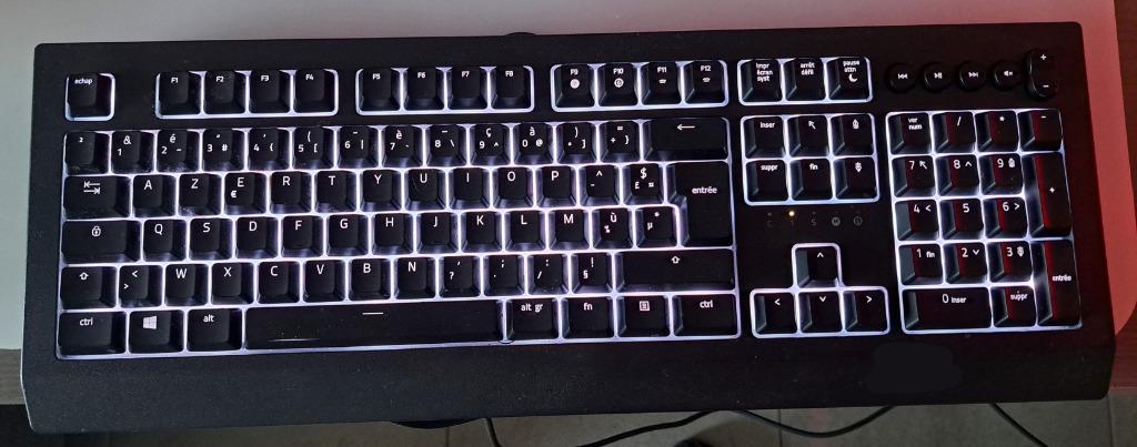 RAZER CYNOSA  V2 ( FRANS ), Computers en Software, Toetsenborden, Ophalen, Gaming toetsenbord, Azerty, Zo goed als nieuw